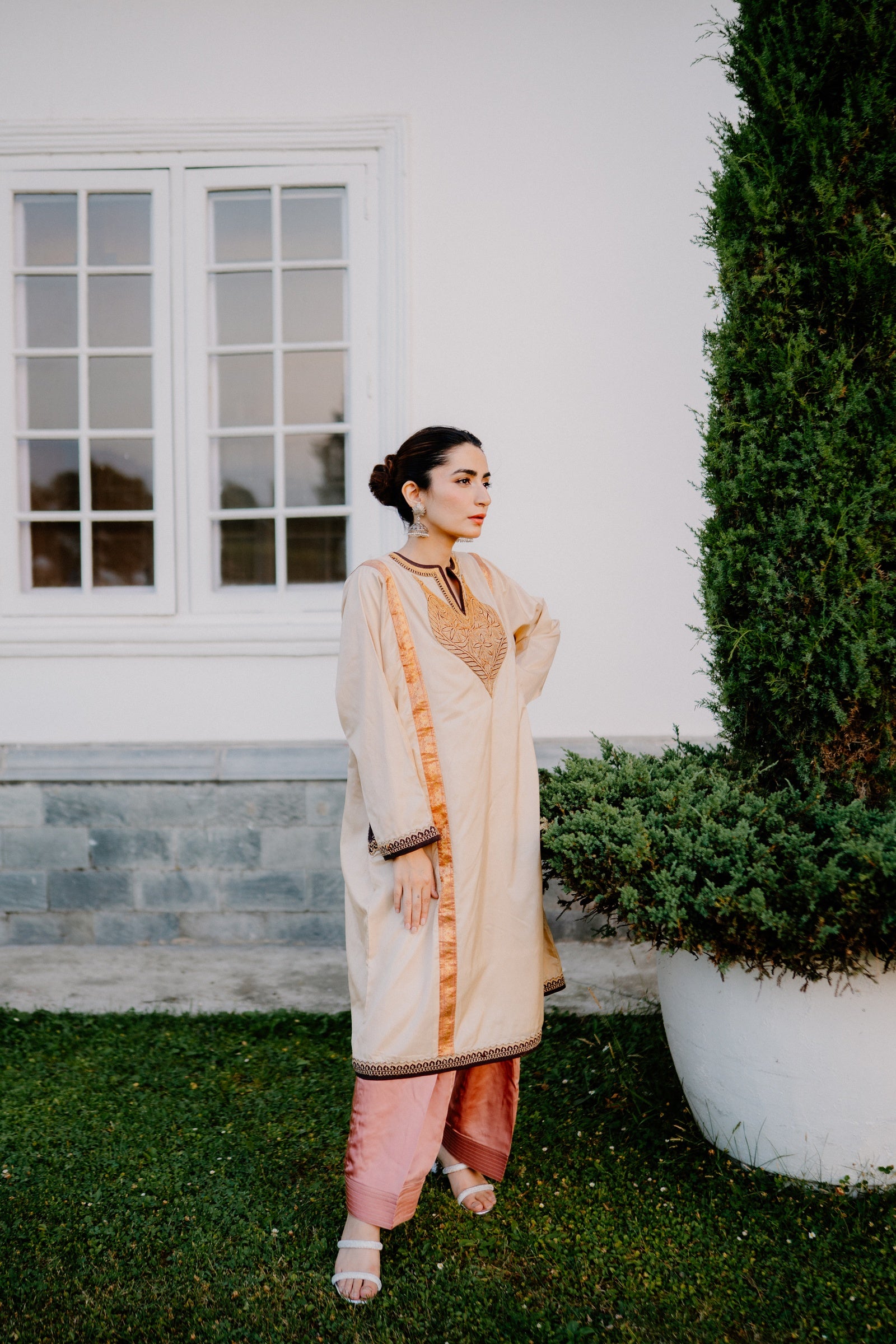 Banarasi Phiran Set with Rose Gold Tilla