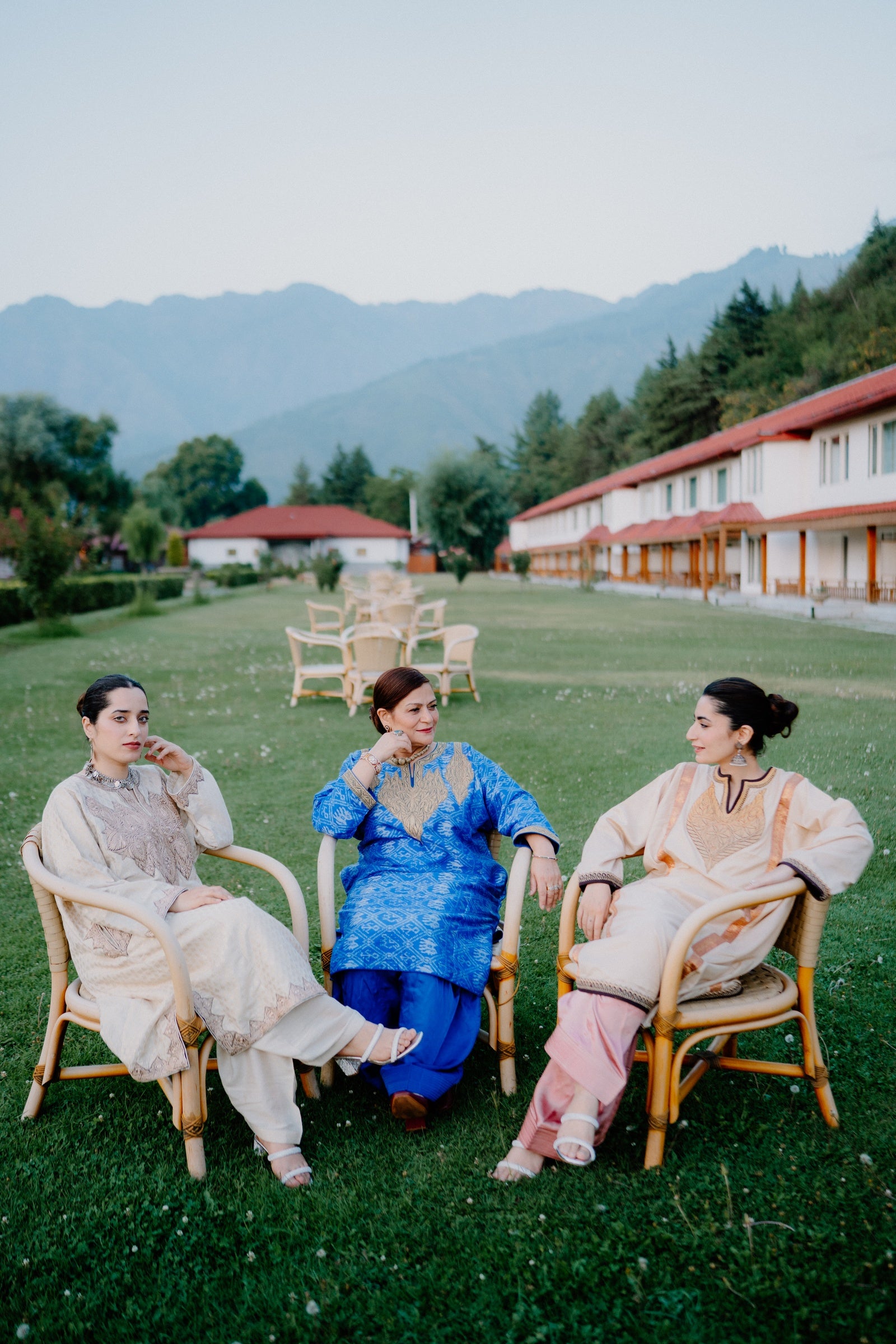 Patola Phiran Set with Kashmiri Tilla