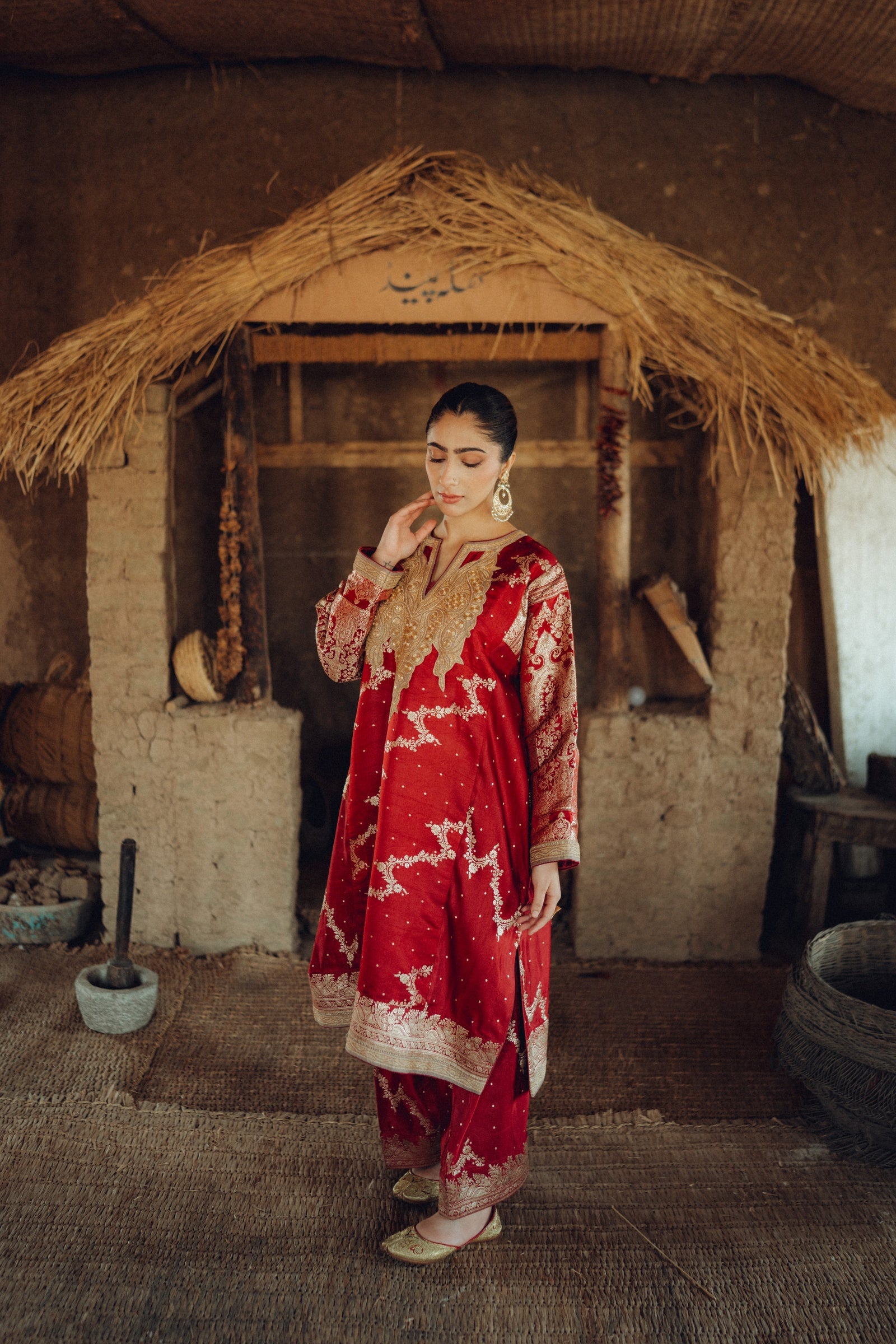 Woven Silk Zari Phiran Set