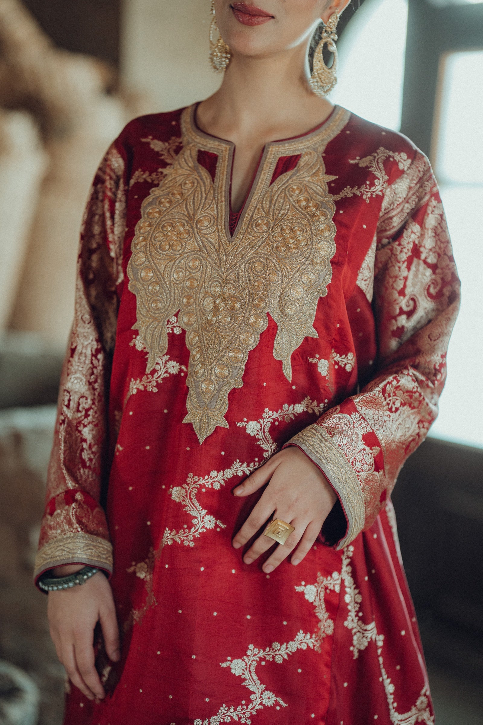 Woven Silk Zari Phiran Set