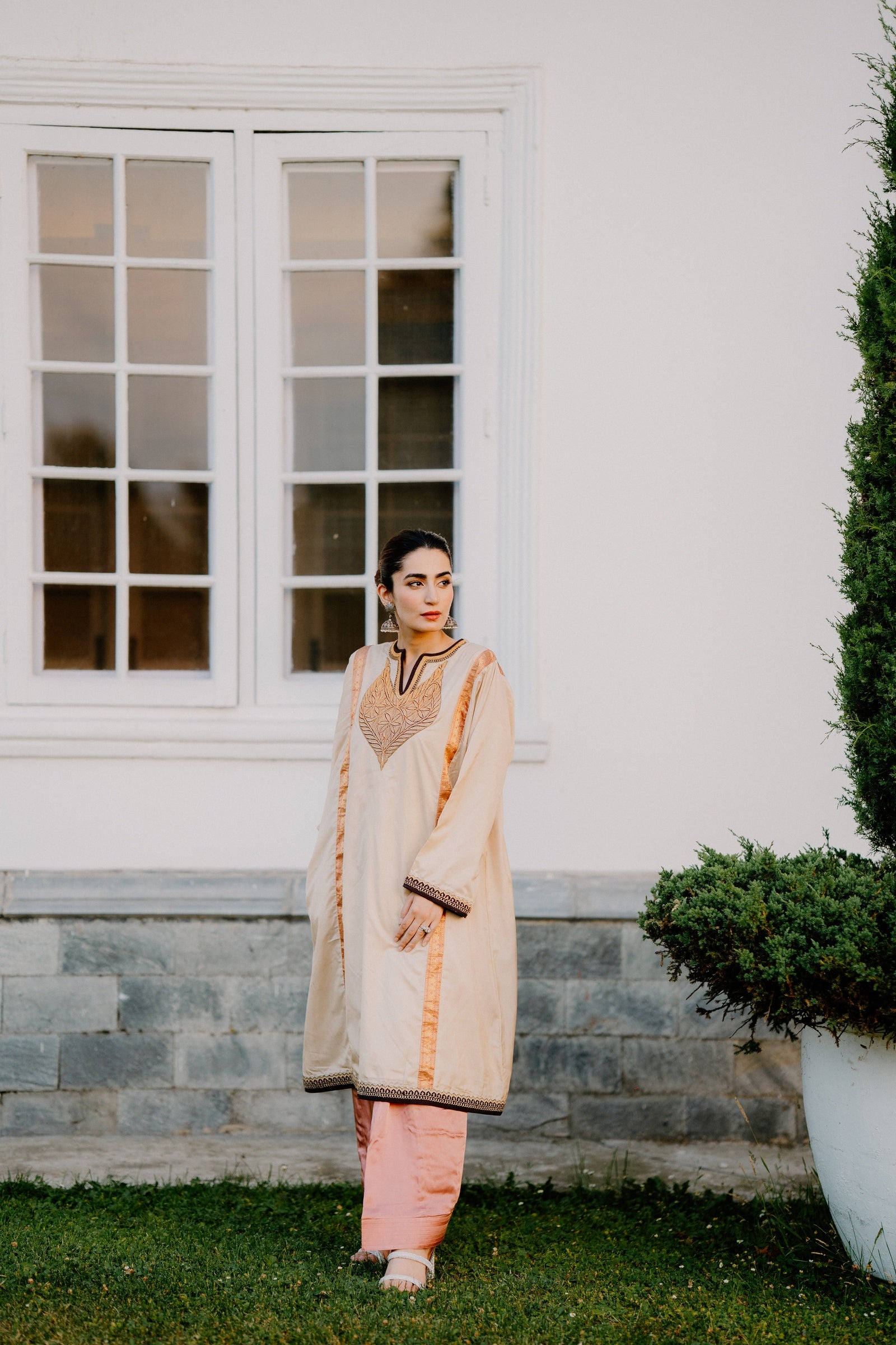 Banarasi Phiran Set with Rose Gold Tilla